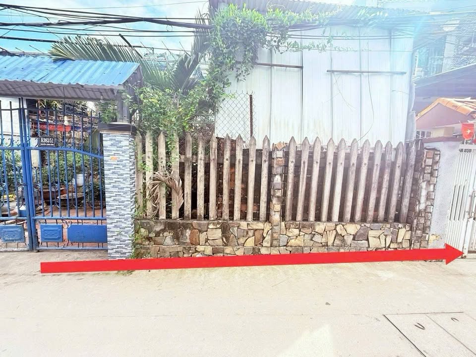 Đất vàng Đà Nẵng, ngang 6m nở hậu 7m, sát sông mát rượi