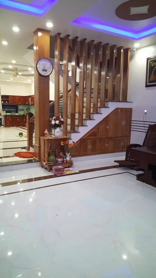 Nhà đẹp Phú Thạnh - Ngang 9m nở hậu 11m, gần Sân bay Tuy Hòa