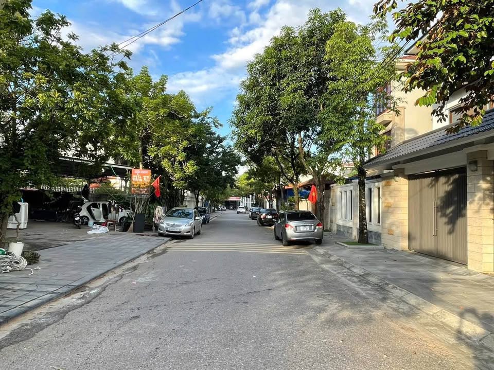 Đất vàng trung tâm, ô tô tránh, hướng Đông Nam, giá hời