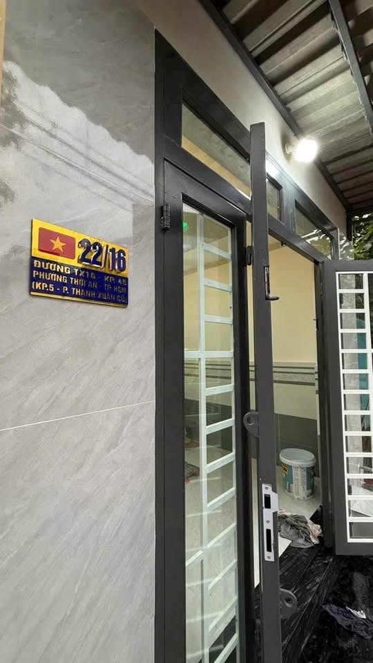 Nhà Thạnh Xuân 16, Quận 12, 3m x 10m, 1trệt 1 lầu, 3 phòng ngủ hẻm xe hơi, sổ đỏ tiềm năng 1,79 tỷ
