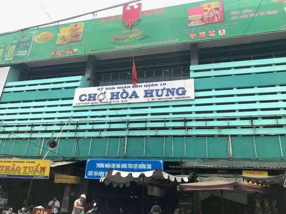 Nhà 2 tầng đúc kiên cố, diện tích 33m², ngang 4,3m x 7,2m, nằm ngay khu vực chợ Hòa Hưng sầm uất