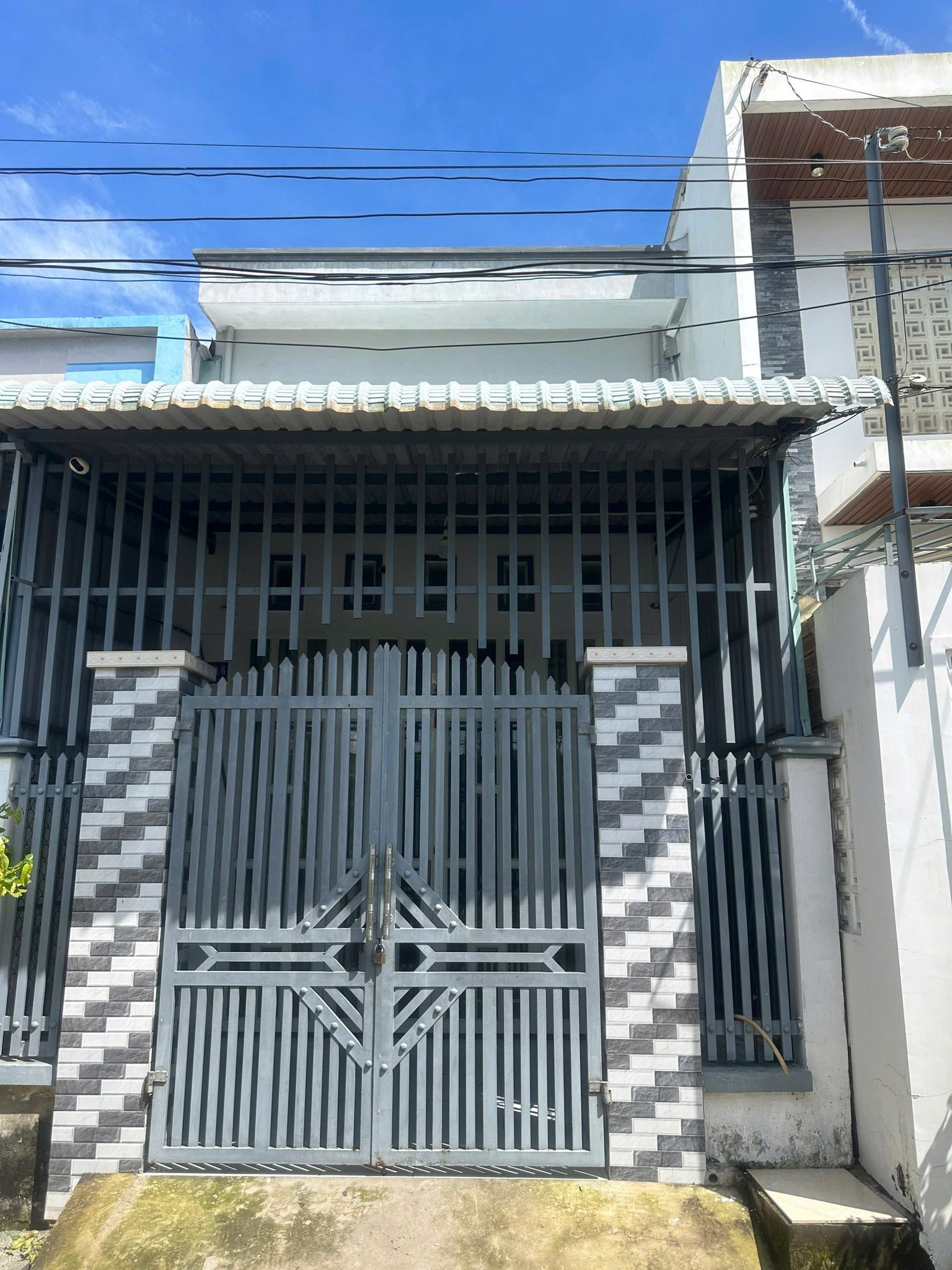 Nhà 1 trệt 1 lửng 2 phòng ngủ, hẻm ô tô Lê Văn Phẩm, Mỹ Tho, giá 1,65 tỷ