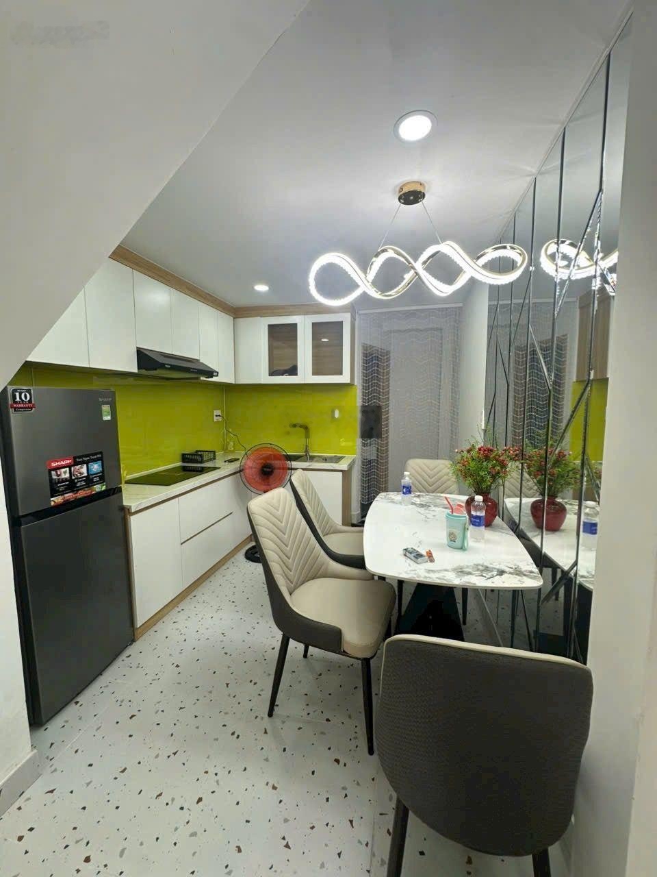 Bán gấp nhà Hoàng Văn Thụ, P2, Tân Bình SHR 1T 1L 3PN 3WC hẻm 1/di chuyển