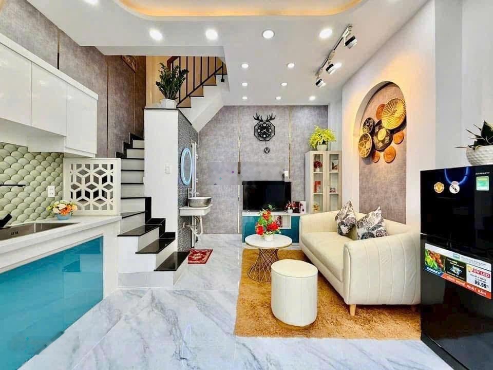 Siêu hot 2 Tỷ 500 , xe hơi đậu cửa nhà đẹp 2PN Phạm Văn Chiêu P9 Gò Vấp , tặng NT như hình , SHR