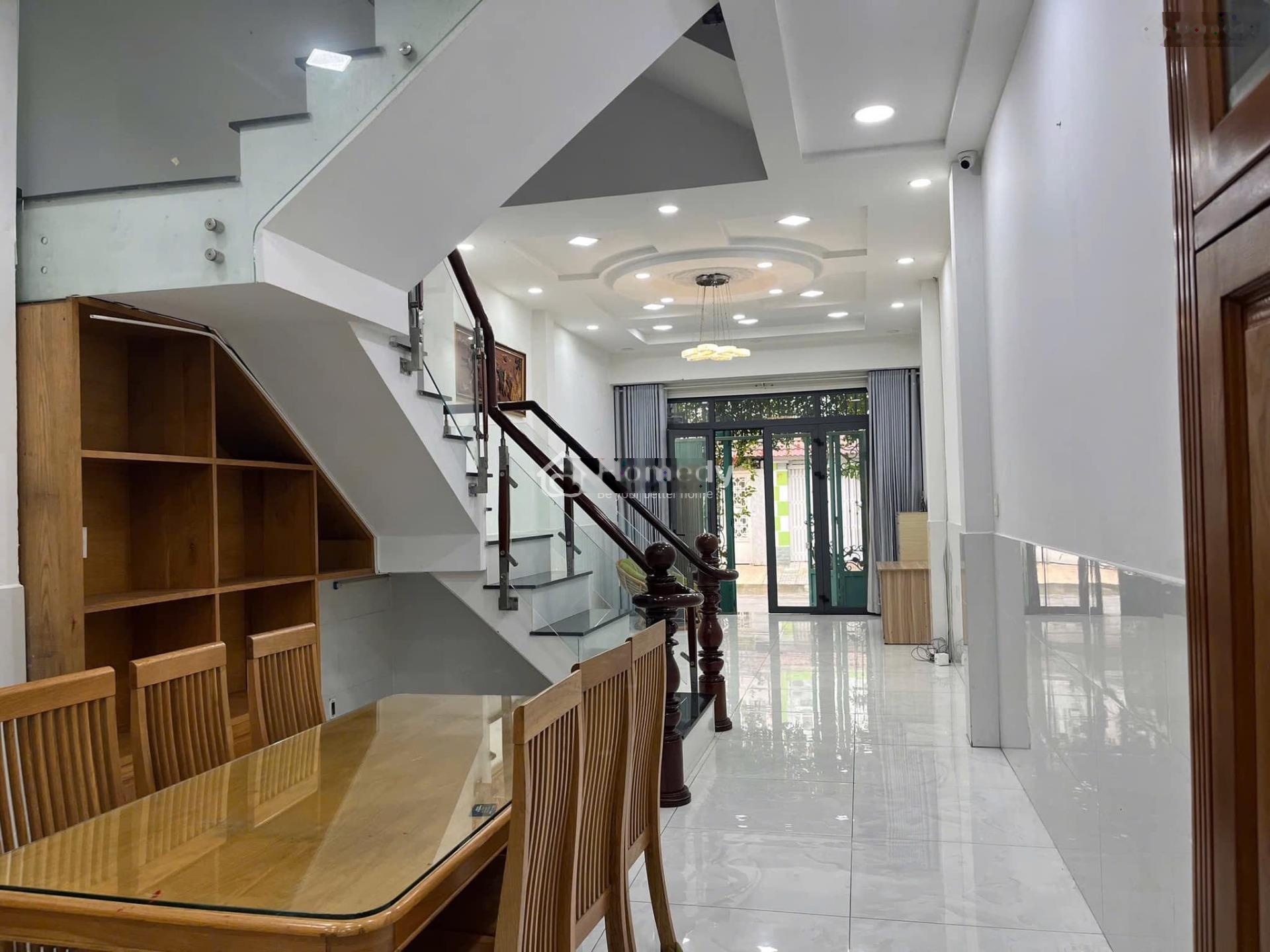 Chuyển về quê ở bán gấp nhà Đ.Lê Văn Qưới,quận Bình Tân, giá 1 tỷ050TR- gần chợ-có sổ-lh 0774722132