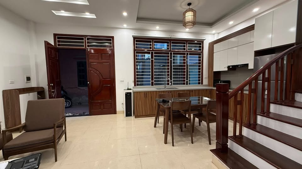 Nhà đẹp Bồ Đề, full nội thất, gần phố cổ, ô tô đỗ gần