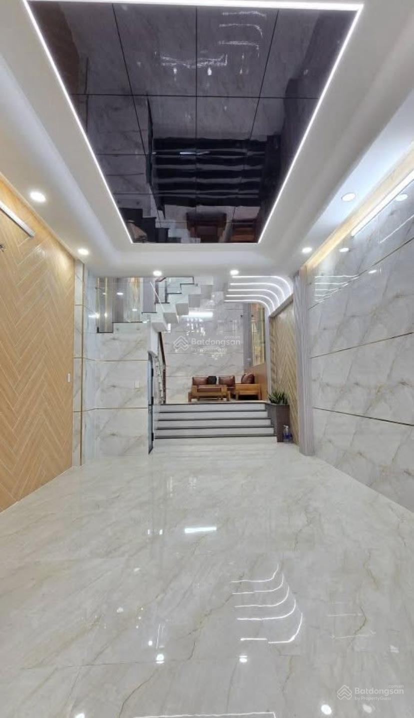 Bán nhà đường Lê Đại Hành, Q. 11, 4,1m x 17m, nhà 3 tấm, giá bán 3tỷ240 đang cho thuê 19tr