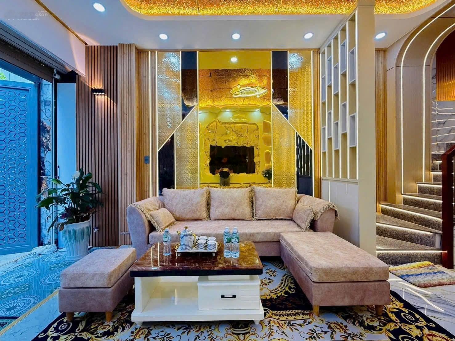 Ngộp vốn bán nhà Nguyễn Bặc, Tân Bình -Giá: 4,9tỷ/ ngang 4,8m x dài 13,8m. Sổ sẵn sạch