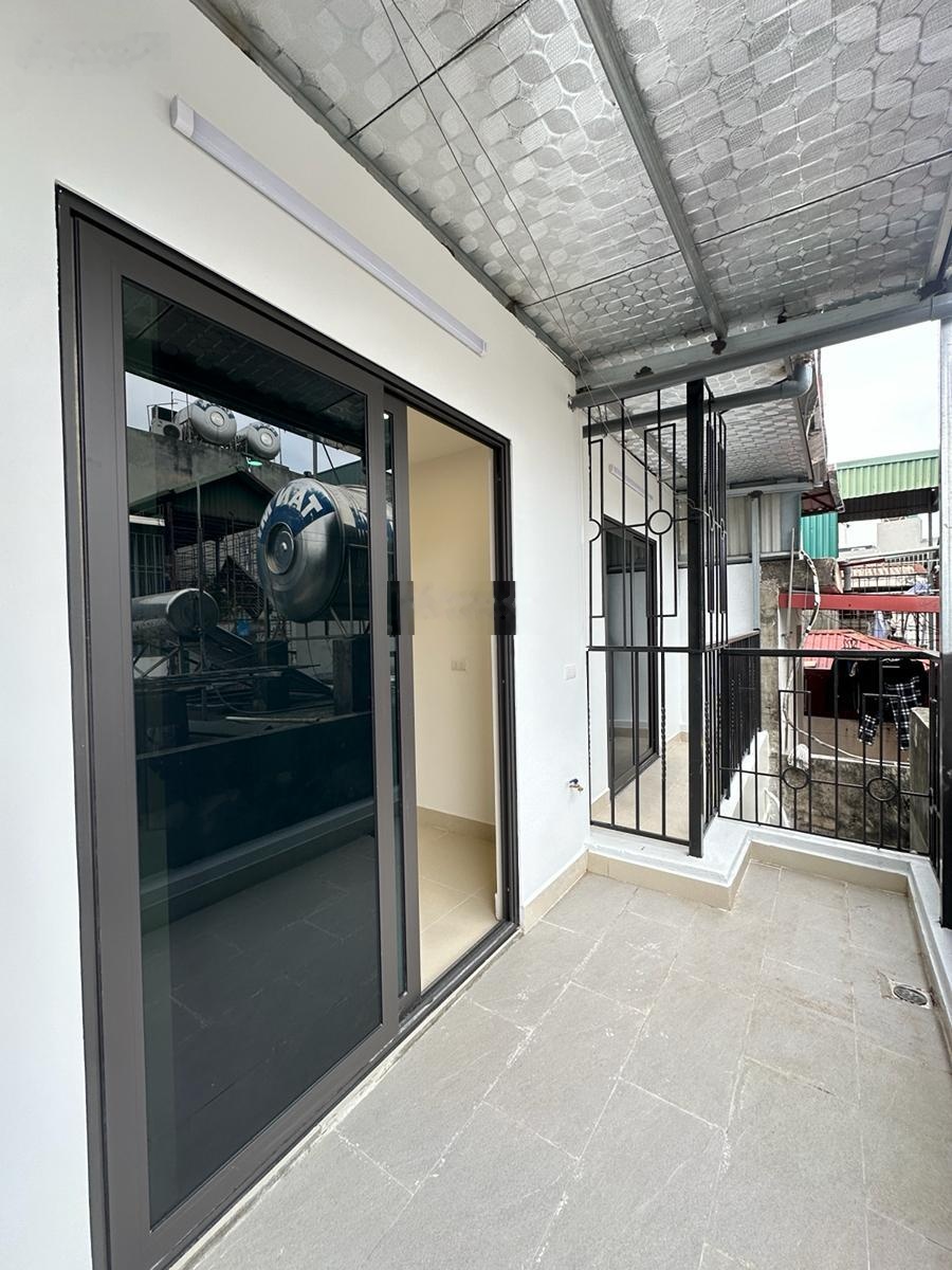 Cần bán nhà Trung Phụng Đống Đa nhà đẹp mới xây full nội thất mới tinh , sổ đỏ sẵn sàng giao dịch