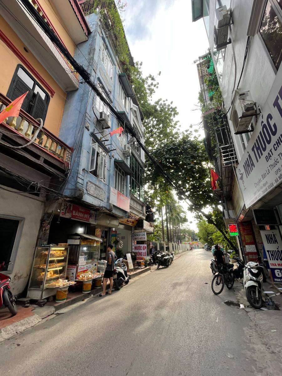 Nhà phân lô quân đội Lê Trọng Tấn ô tô tránh, 73m², 30m ra phố, giá 16 tỷ