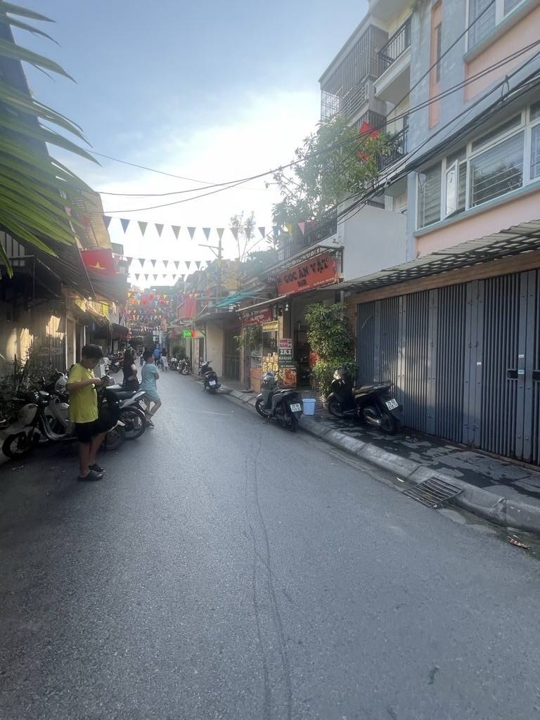 Tập thể Nguyễn An Ninh 3 tầng, 126m2, full nội thất - giá hời