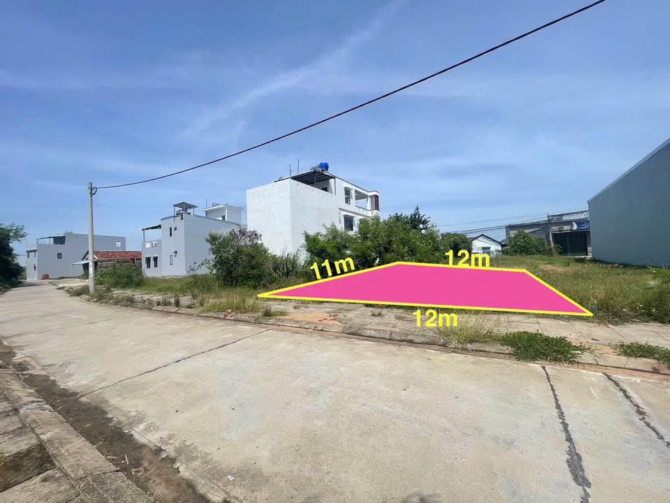 Mảnh đất vuông vắn, full thổ cư tại Khu B Ao Cá Bác Hồ, Tuy Hòa