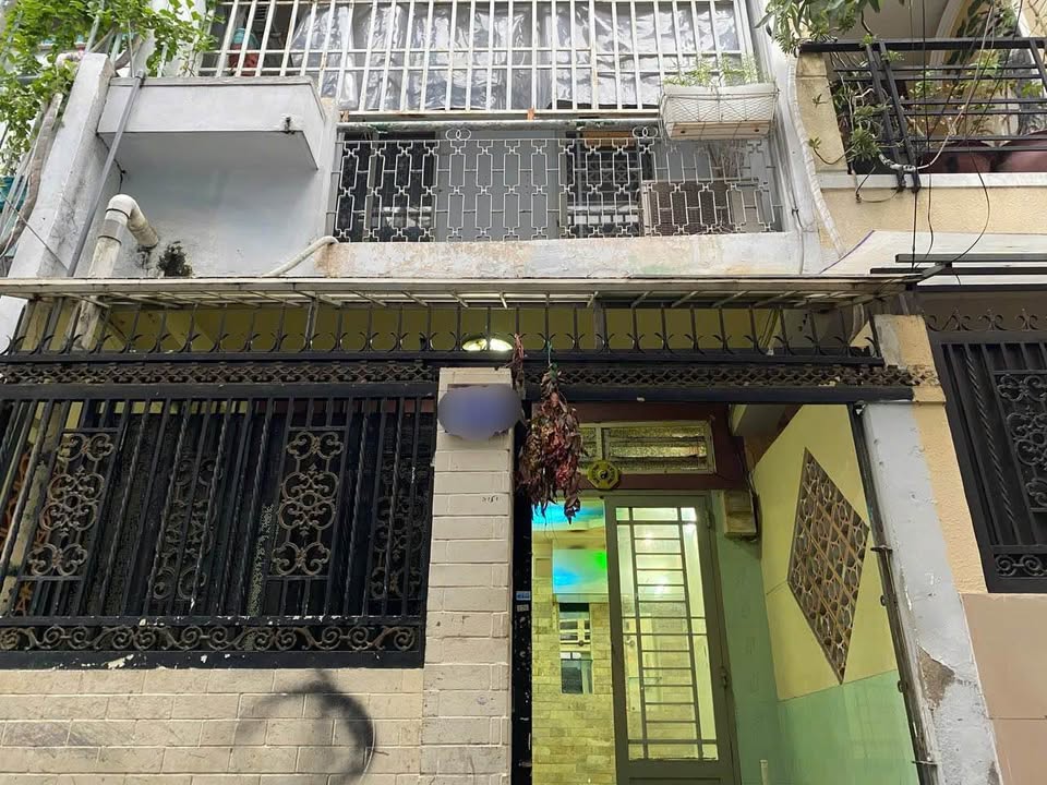 Siêu phẩm Quận 8 nhà đẹp sổ hồng, hẻm 4m thông, chỉ 5-10 phút qua quận trung tâm