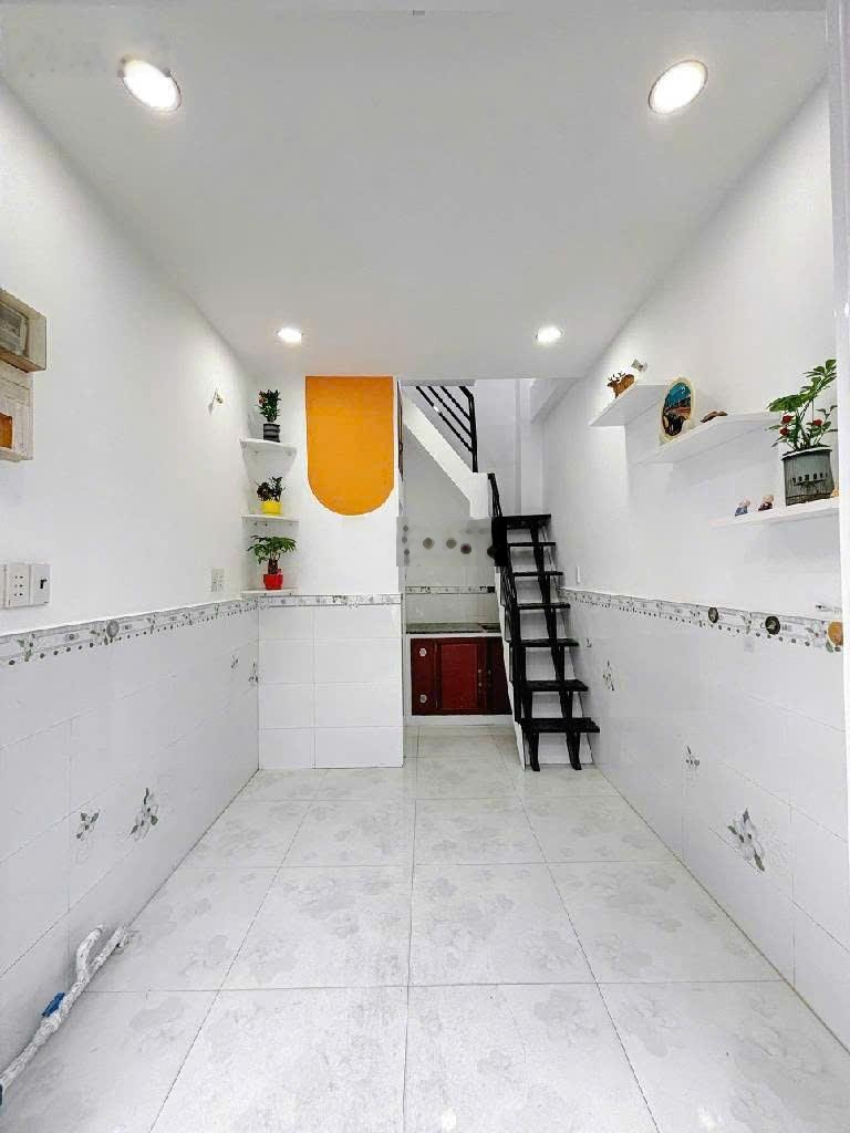 Bán Nhà Trệt+Lầu Chiến Lược Giáp Quận 6|Hẻm Xe Hơi|Chưa tới 2 tỏi |Có Nhà Trung Tâm Bình Tân