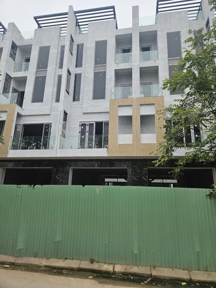 Bán liền kề 100m2 mặt tiền 5m hướng bắc tại khu đô thị Thanh Hà, Hà Đông