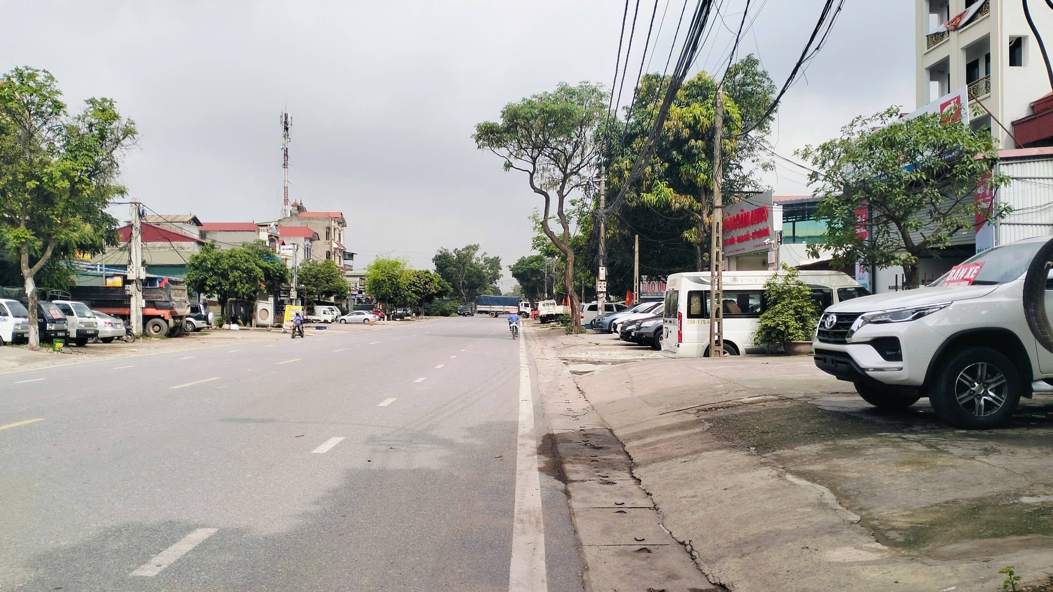 Nhà 5 tầng mặt Quốc lộ 3, Đông Anh, kinh doanh sầm uất, 80m²