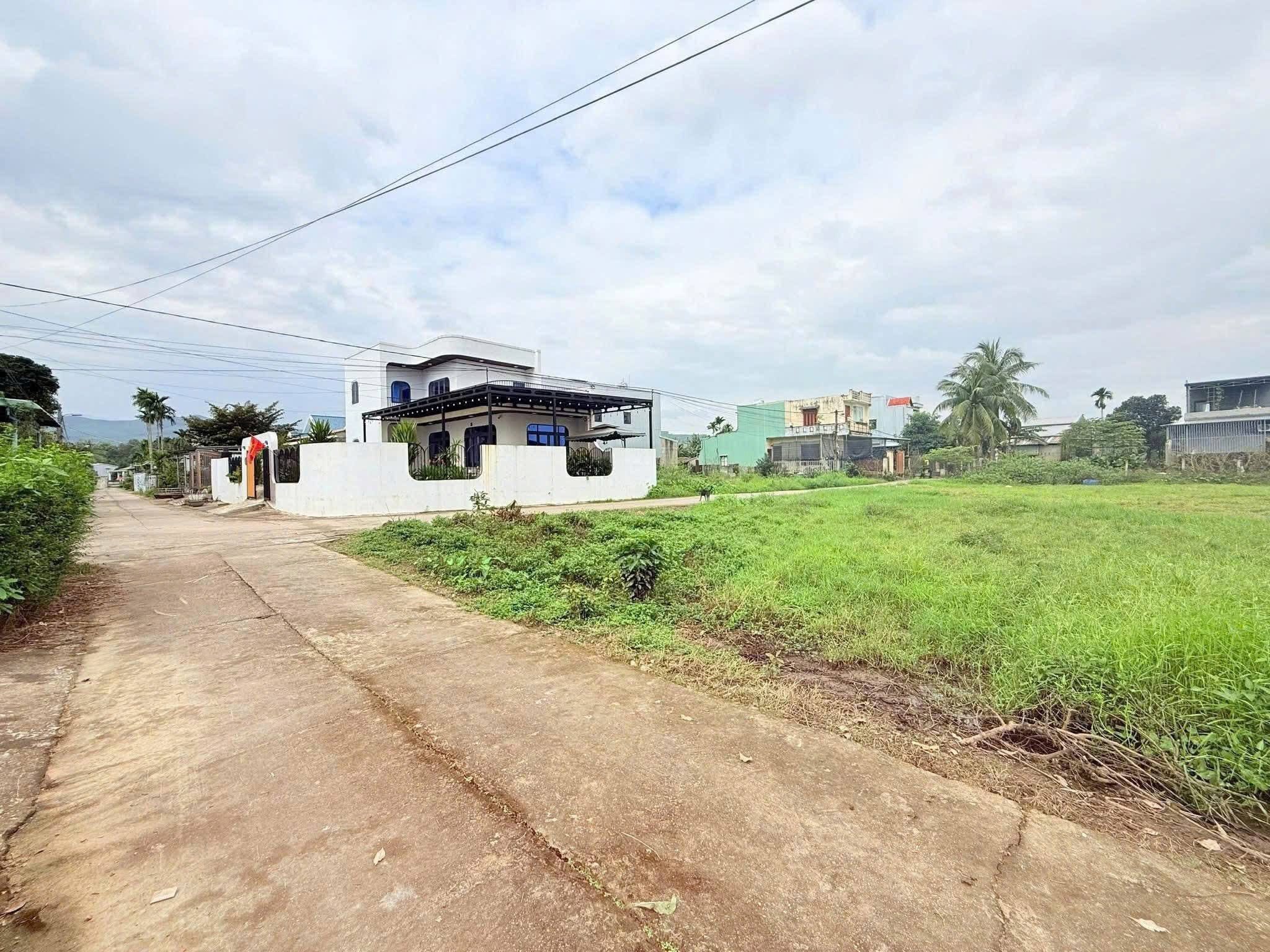 Lô đất vuông vắn 211m² tại Phú Quý, gần Hòa Khương, giá tốt