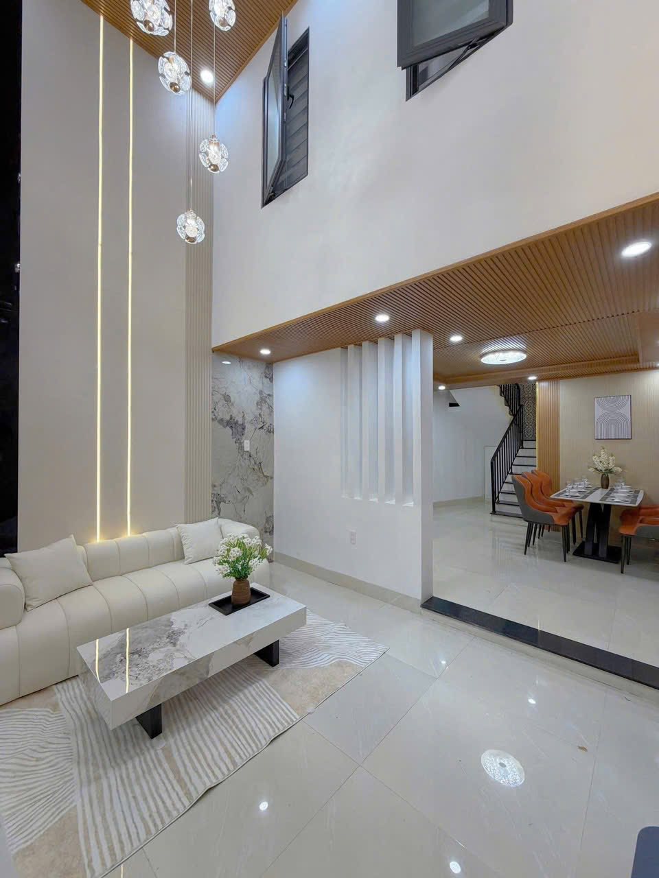 Nhà 2,5 tầng kiệt Hoàng Diệu, full nội thất, giá 4,15 tỷ