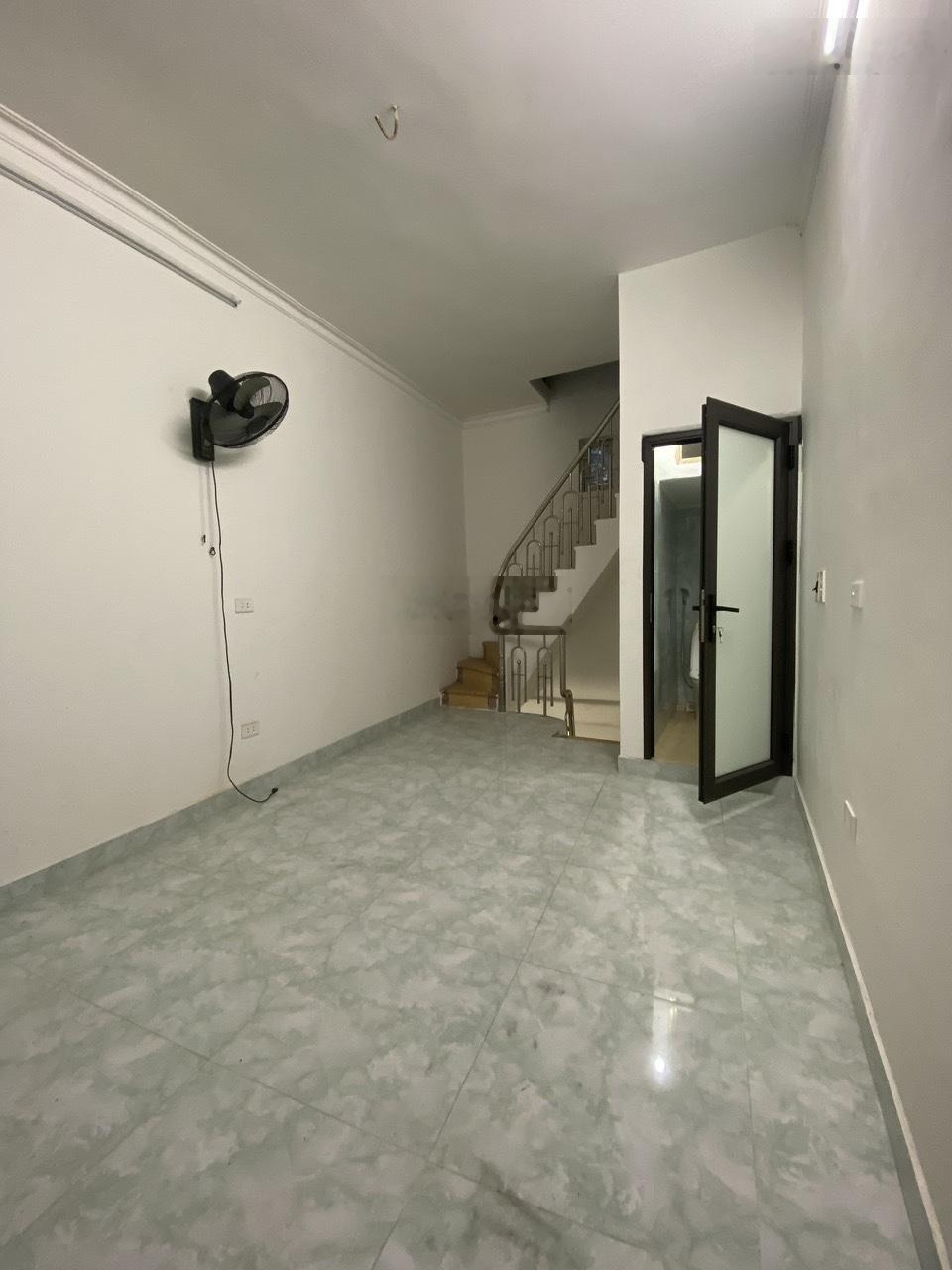 Giá siêu rẻ bán nhà riêng chính chủ, trung tâm Đống Đa Hà Nội