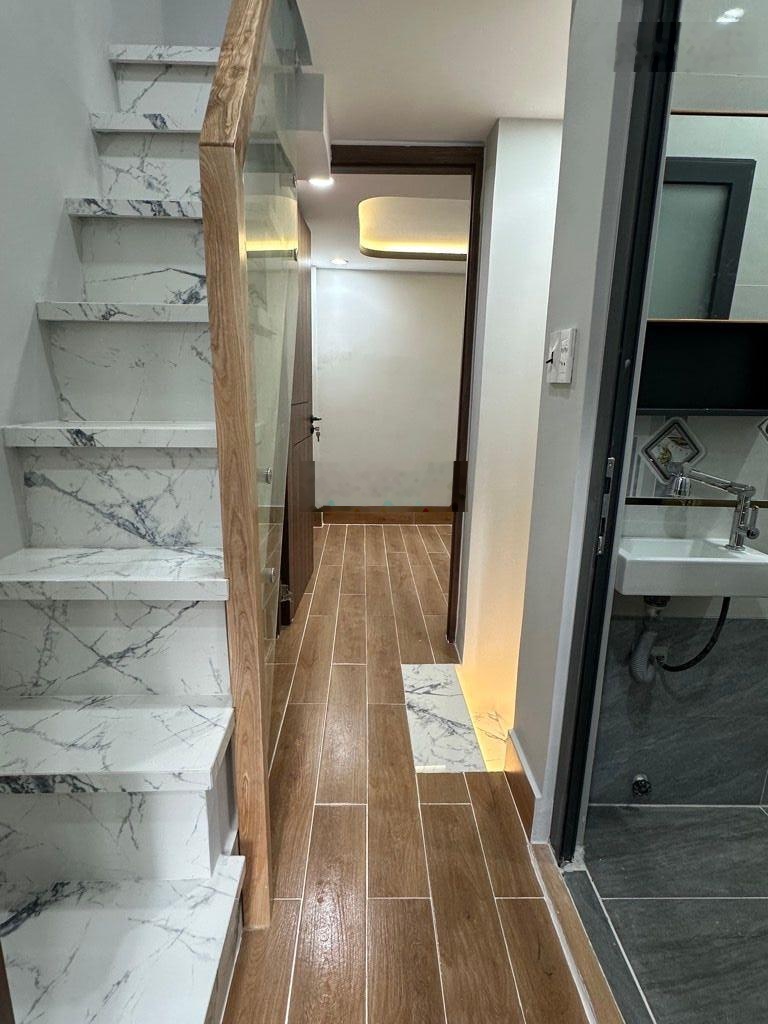 Nhà mới vào ở ngay gẩn hẻm xe hơi khu vip tân bình chỉ hơn 3 tỷ