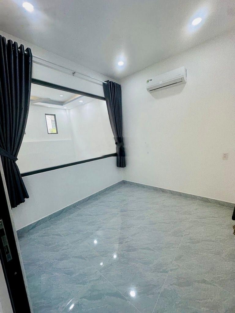 Bán nhà Cộng Hoà - Tân Bình ngay ga T3 - 48m2 nở hậu - 5 tỷ hơn - ở ngay - sổ riêng