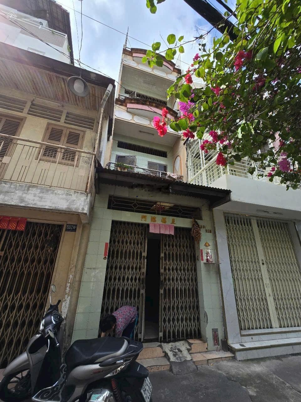 Nhà 4 tầng gần chợ Thiếc Q11 Phó Cơ Điều hẻm 4m thông 5,95 tỷ