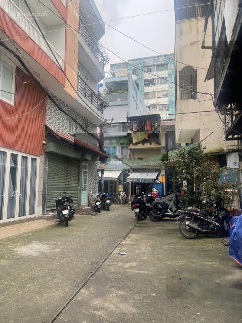 Nhà nhỏ xinh - mua ở ngay - quận 3 - hẻm xe hơi- 150