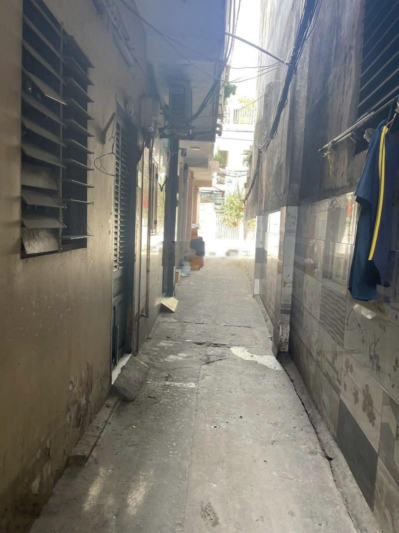 Quận 3 - 3 lầu, 2pn - hẻm 3gác tung tăng mà chỉ hơn 2 tỷ - cực hiếm - 151