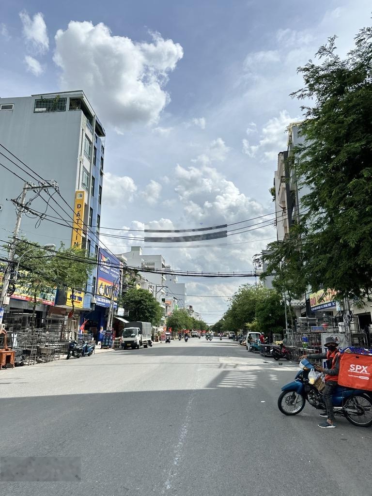 58m2 (4.5X13) 2 tầng xây kiên cố, cách mặt tiền chợ Phạm Văn Bạch 20m, giá 5.35 tỷ