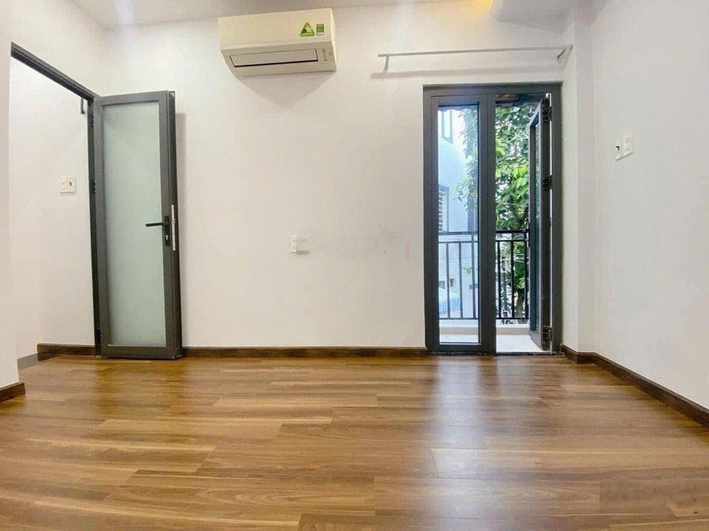 Sát phú nhuận -sổ hồng- đủ công năng - 2 tầng - hẻm sạch sẽ yên tĩnh tặng nội thất - 2.15 tỷ