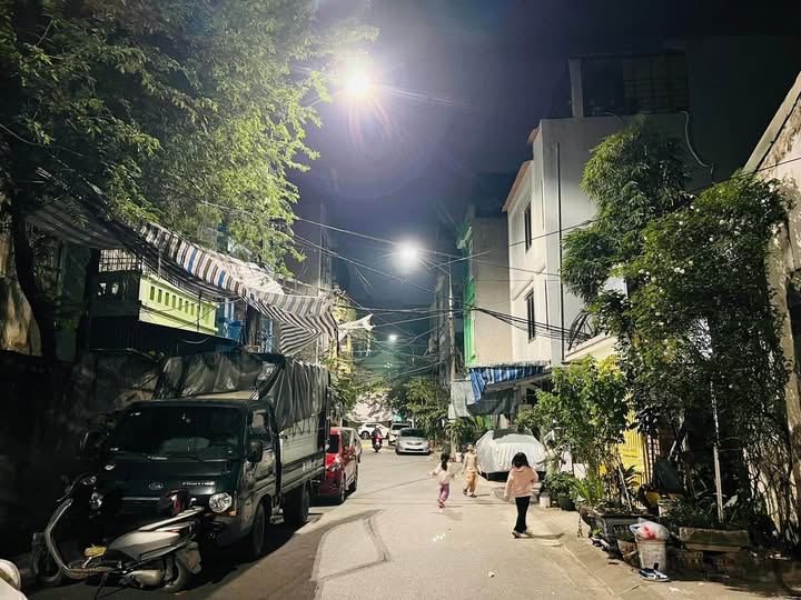 Nhà 3 tầng xinh xắn, ô tô đỗ cửa, trung tâm Phủ Lý