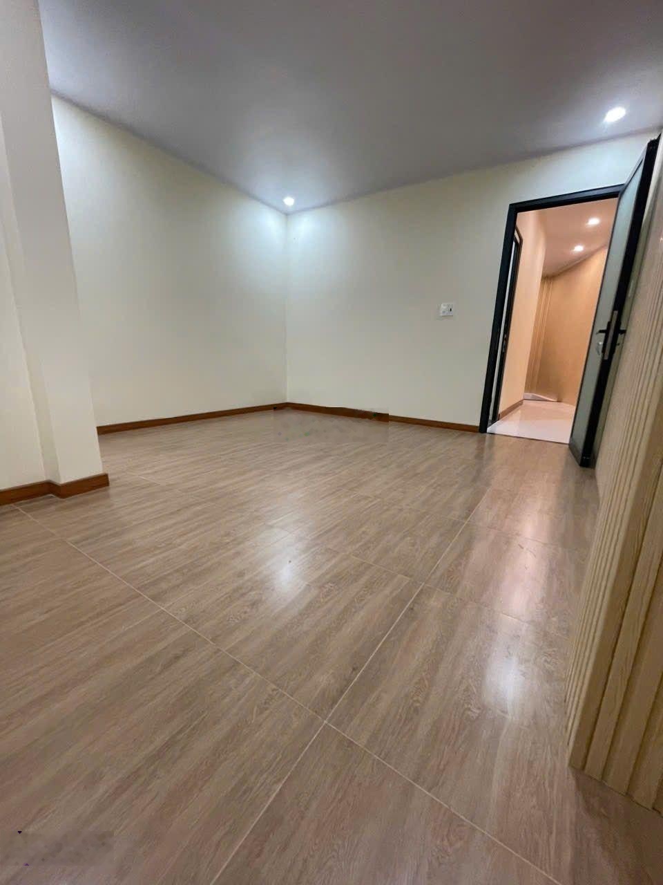 Siêu phẩm mt thụt chợ tân bình - gần lý thường kiệt - ngang đẹp 4.4m - gaabf bv thống nhất 5.95 tỷ