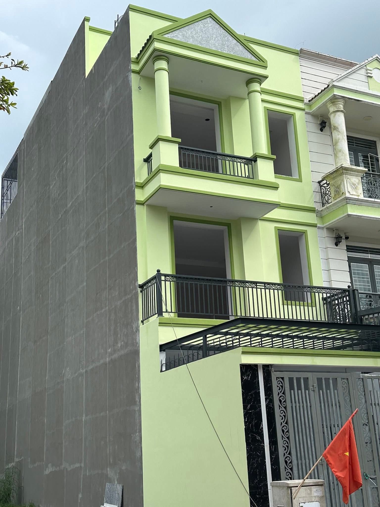 Nhà 1 trệt 3 lầu khu dân cư Phúc Đạt, sổ hồng sẵn sàng