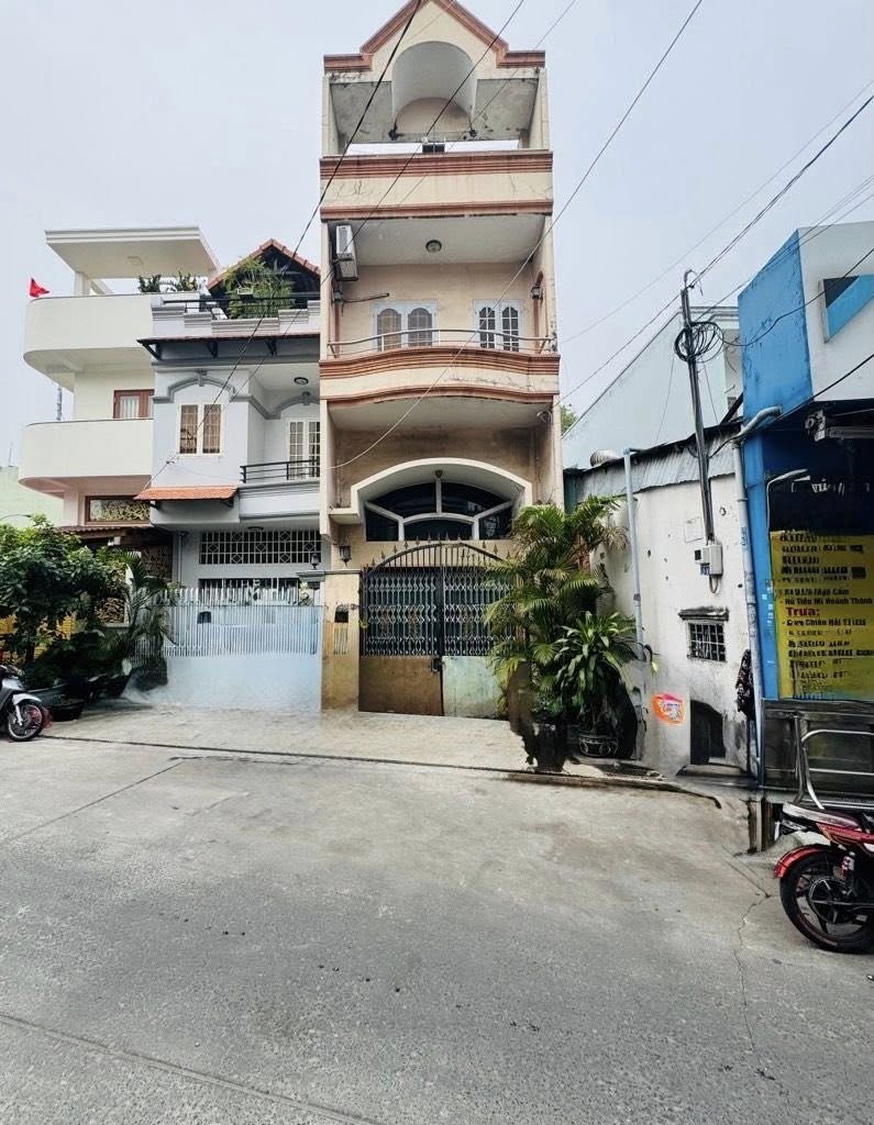 Nhà hẻm xe hơi Kinh Dương Vương Quận 6, 4 tầng, 4x17m, gần Hậu Giang - Giá 10.5 tỷ