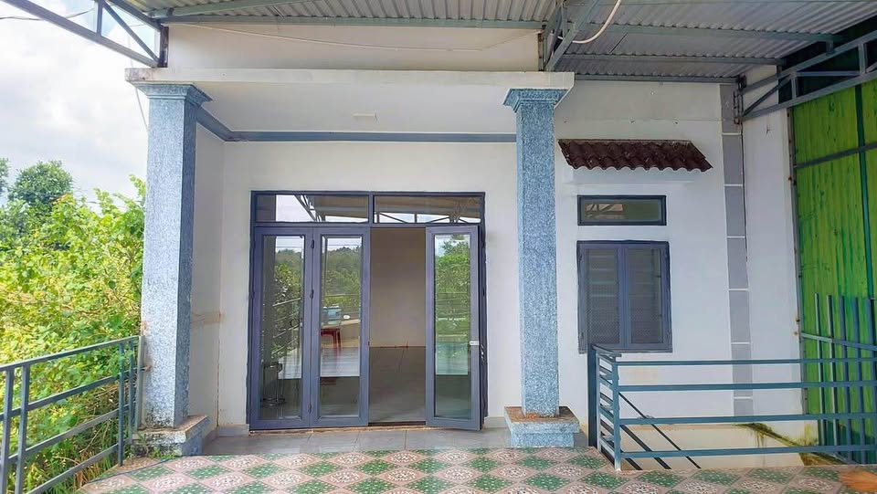 Nhà 6x32m có hầm để xe ô tô, giá 1.5 tỷ tại Gia Nghĩa - Đắk Nông