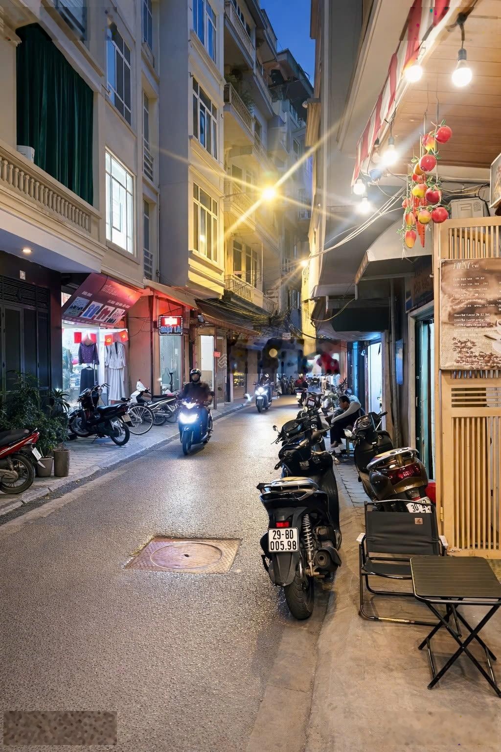 Mặt Ngõ Xã Đàn, 1 Nhà Ra Phố, Ngõ Thông KD Đỉnh, 20m2*5T MT 6.3m Chào 5.8 Tỷ