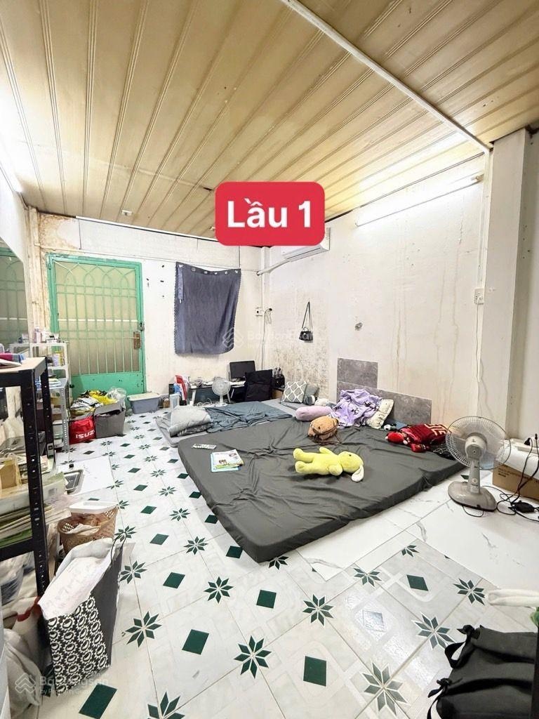 Bán nhà 3 tầng đường Lạc Long Quân - quận 11 - gần Đầm Sen - ngang 3,5m - giá nhỉnh 3 tỷ