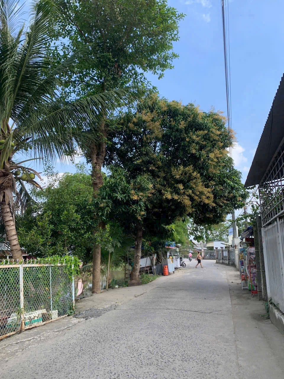 Ngôi nhà 2 mặt tiền xinh xắn, 1 lầu, 2 phòng ngủ, chỉ 1.2 tỷ tại An Giang