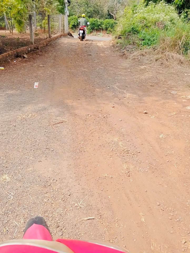 Đất Long Tân, ngang 20,7m, mặt tiền đường đá mi, giá chỉ 550 triệu