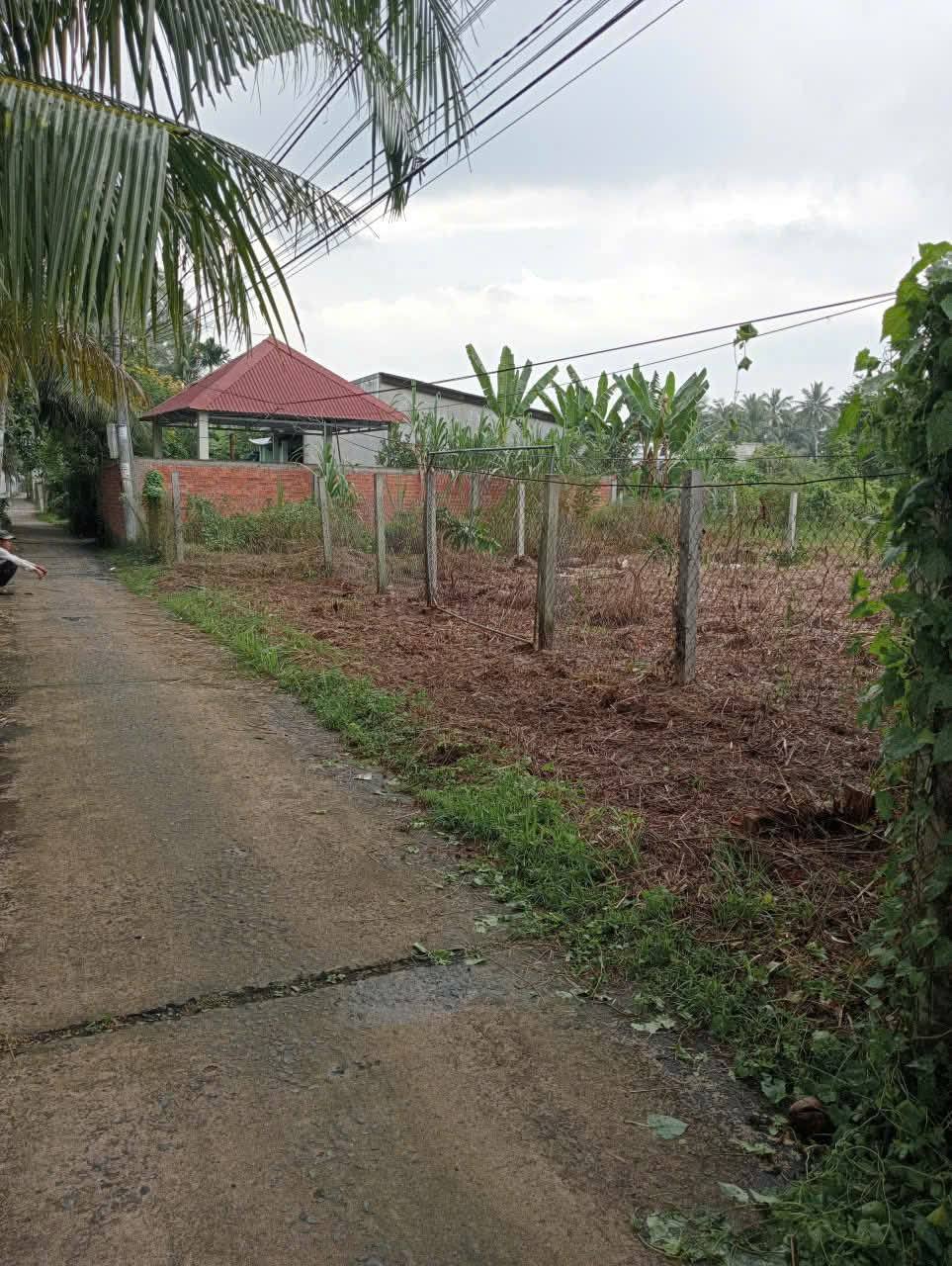 Bán đất vàng 1016.7m2 mặt tiền 16m, gần cầu Rạch Miễu 2, Bến Tre