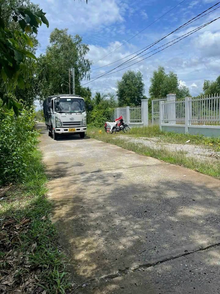 Đất mặt tiền Đan Liên Ấp, Bến Lức, 22mx55m, sổ hồng riêng, tiềm năng kinh doanh trọ, nghỉ dưỡng