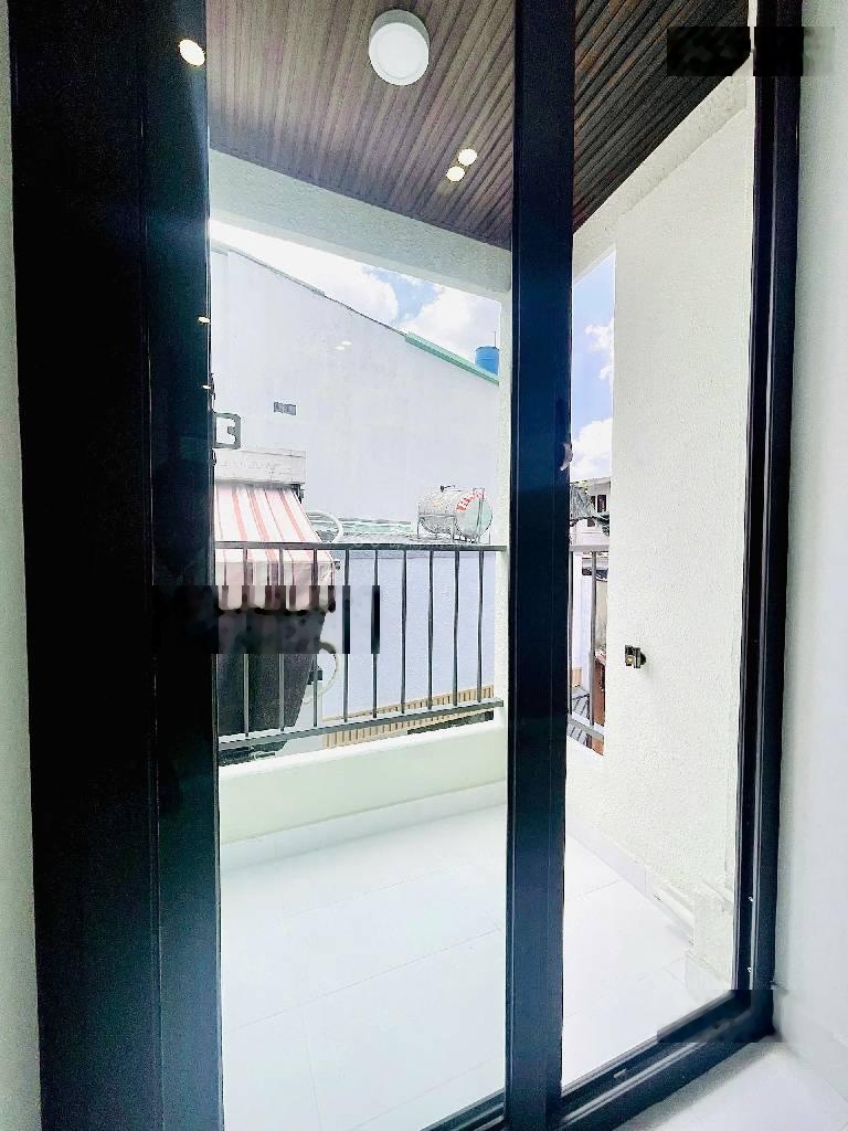 Nhà 3 tầng, hẻm 4m, Lạc Long Quân TB, giáp Q.10 - DTSD 49m2 - tặng nội thất cao cấp