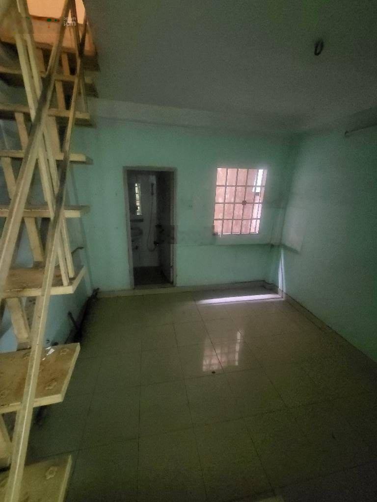 Bán rẻ nhà mặt tiền Lạc Long Quân Quận 11