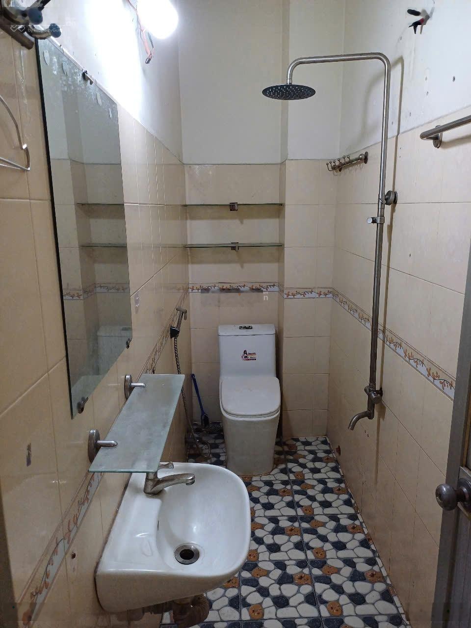 Bán nhà hẽm 4m, 98/109 đường lý nam đế 27m2, 4tầng- 5,4tỷ(tl) ,p.7-q11