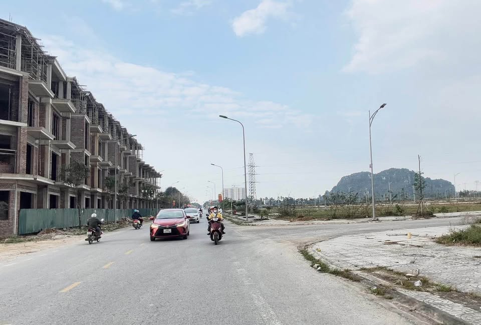 Bán mảnh đất tại trục chính đường Nguyễn Phục kéo dài, phường Đông Quang, Thanh Hóa