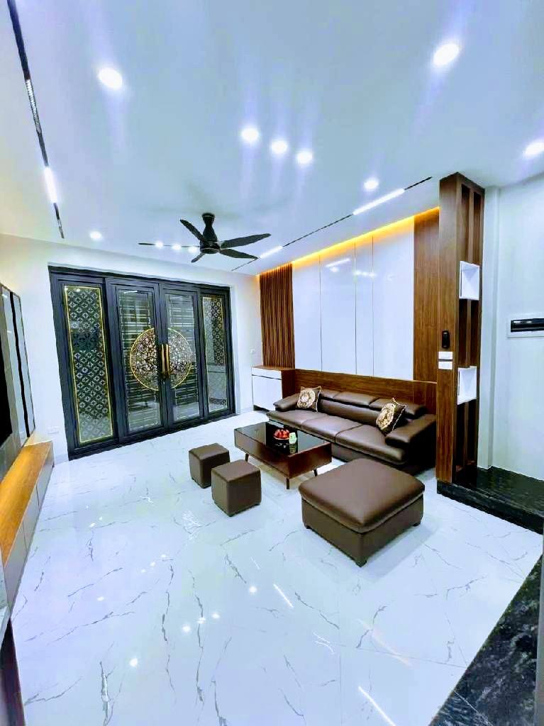 Nhà 5 tầng mới xây, 44m², cạnh ô tô, gần Đại học Đại Nam - Hà Đông
