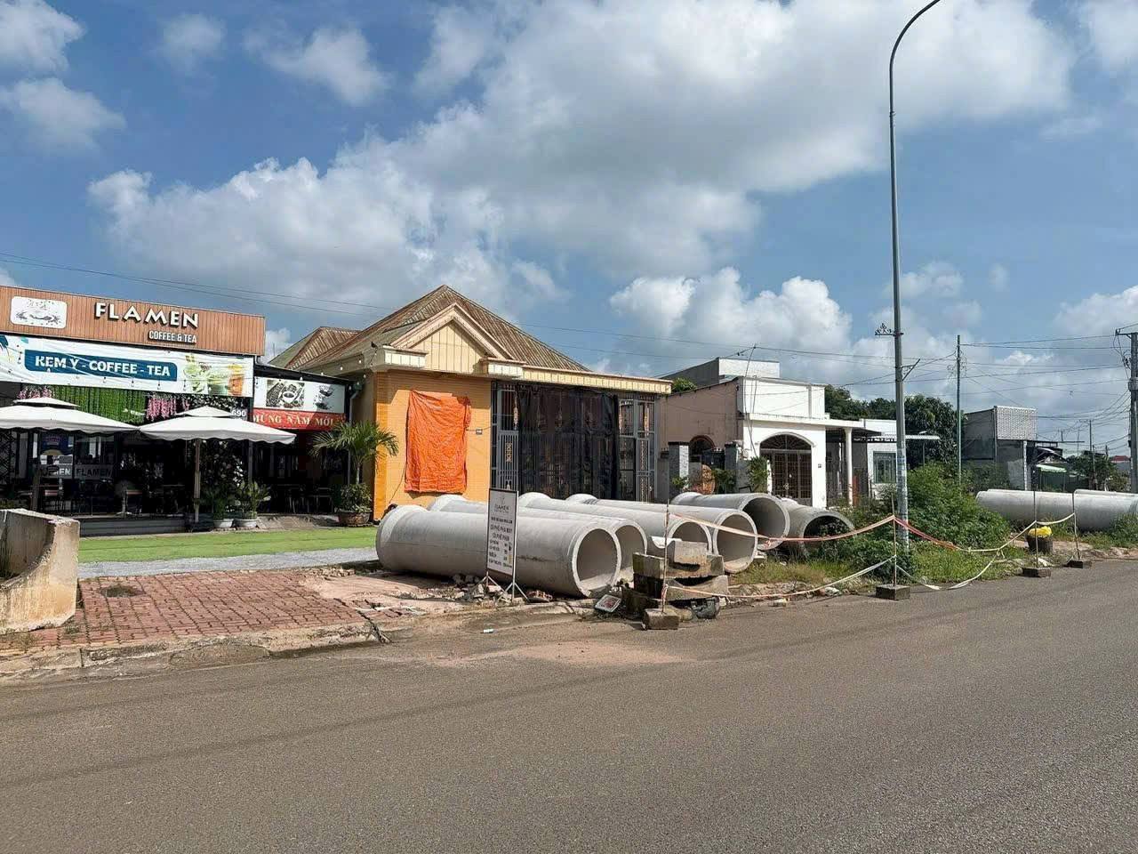 Chủ gửi căn nhà mặt tiền kinh doanh Hương Lộ 2, ngay chợ Hoà Long, đối diện ngân hàng BIDV