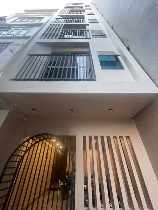 Bán nhà 8 tầng, 60m2, 21 phòng khép kín, dòng tiền 80 triệu/tháng tại khu vực vip Tây Hồ