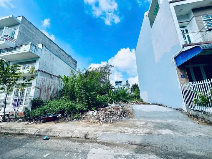 Đất Long Xuyên, diện tích 4x14m, hướng Đông Bắc, gần bệnh viện, giá hấp dẫn