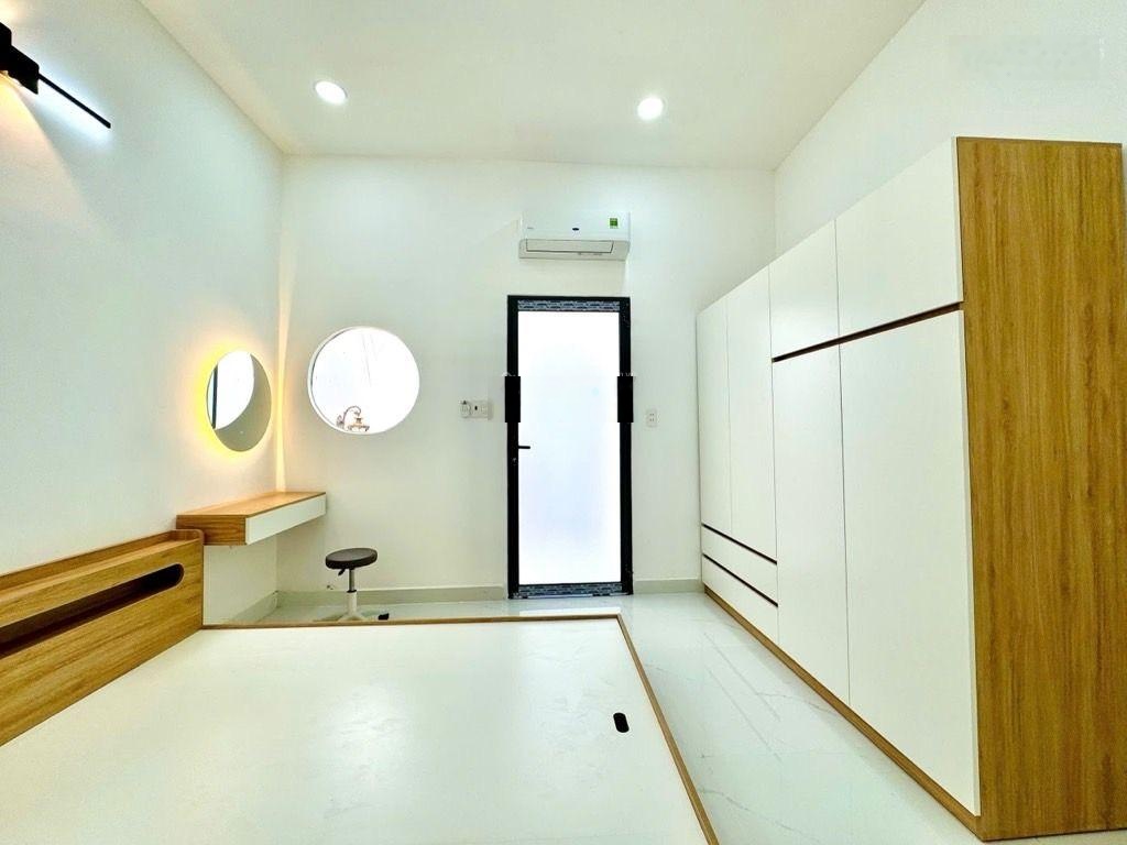 Bán nhà 45m2, 2tầng, hẻm ôtô, chỉ 4.9 tỷ Phạm Văn Bạch, Tân Bình - Hồ Chí Minh, gần nhà ga T3
